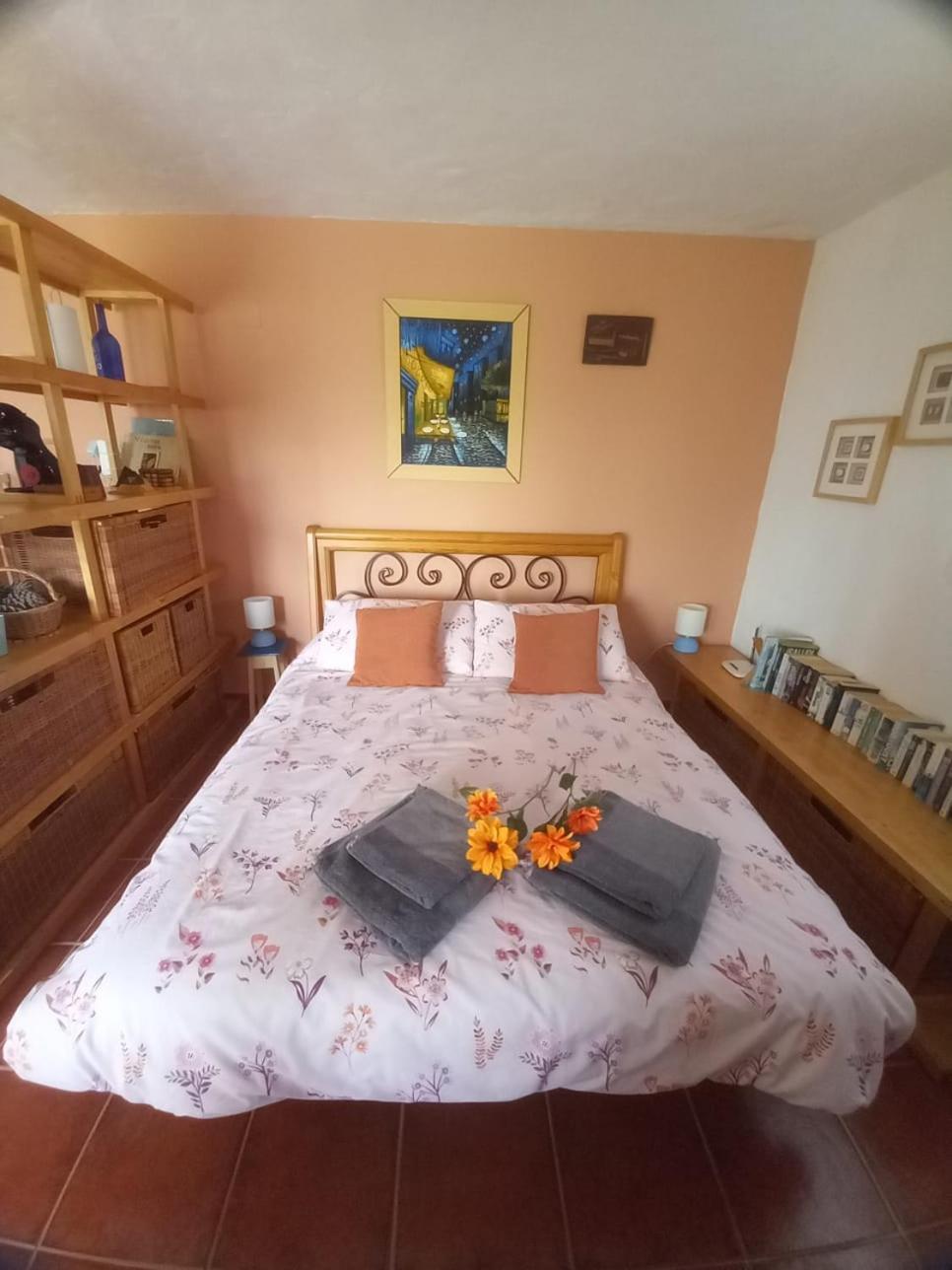 Vine Ridge Studio And Apartment Comares Kültér fotó