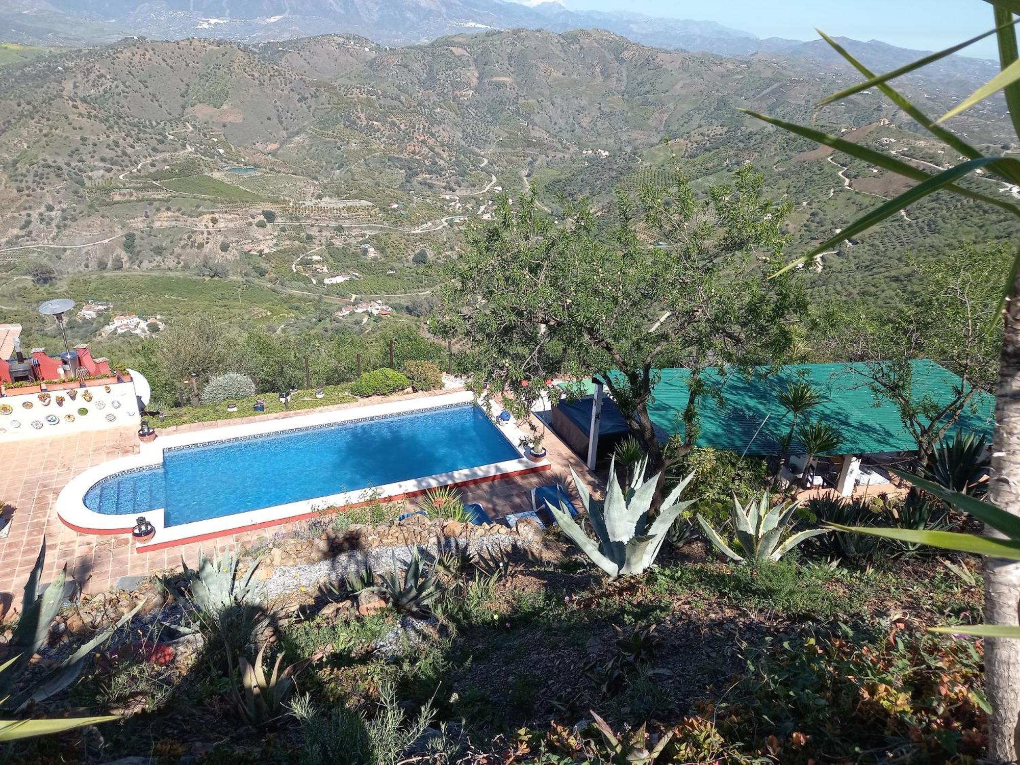 Vine Ridge Studio And Apartment Comares Kültér fotó