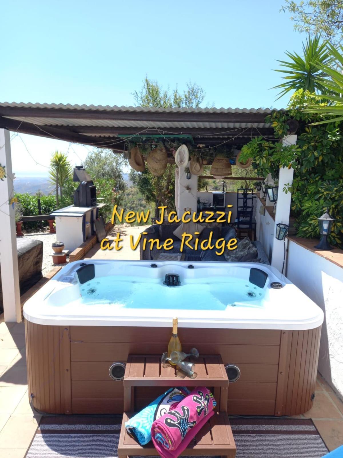 Vine Ridge Studio And Apartment Comares Kültér fotó